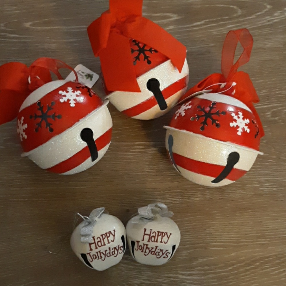 Lot of 5 metal bells
